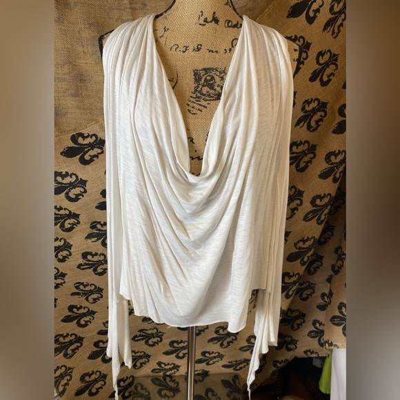 Elan Tops - Elan wrap top (white)